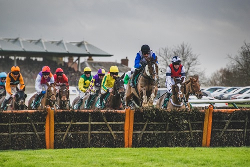 Independent food and drink producers to star as season starts at Warwick Racecourse