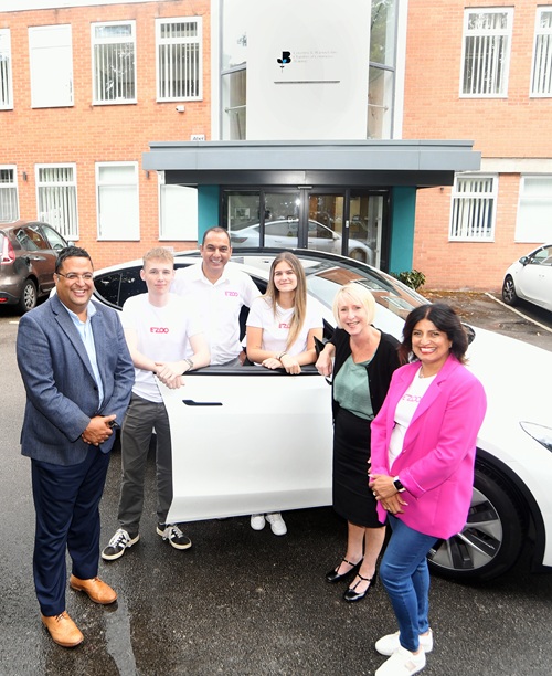 Chamber  supporting electrical vehicle specialist with apprentices