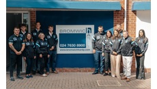 Image for Coventry Rugby stars launch new training kit with Bromwich Hardy