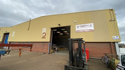 Cranes specialist’s former warehouse in Midlands up for rent via Bromwich Hardy