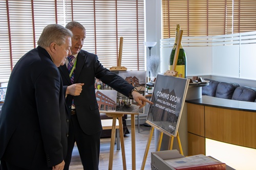 Institute of Hospitality Chairman visits North Warwickshire and South Leicestershire College to inspire future talent